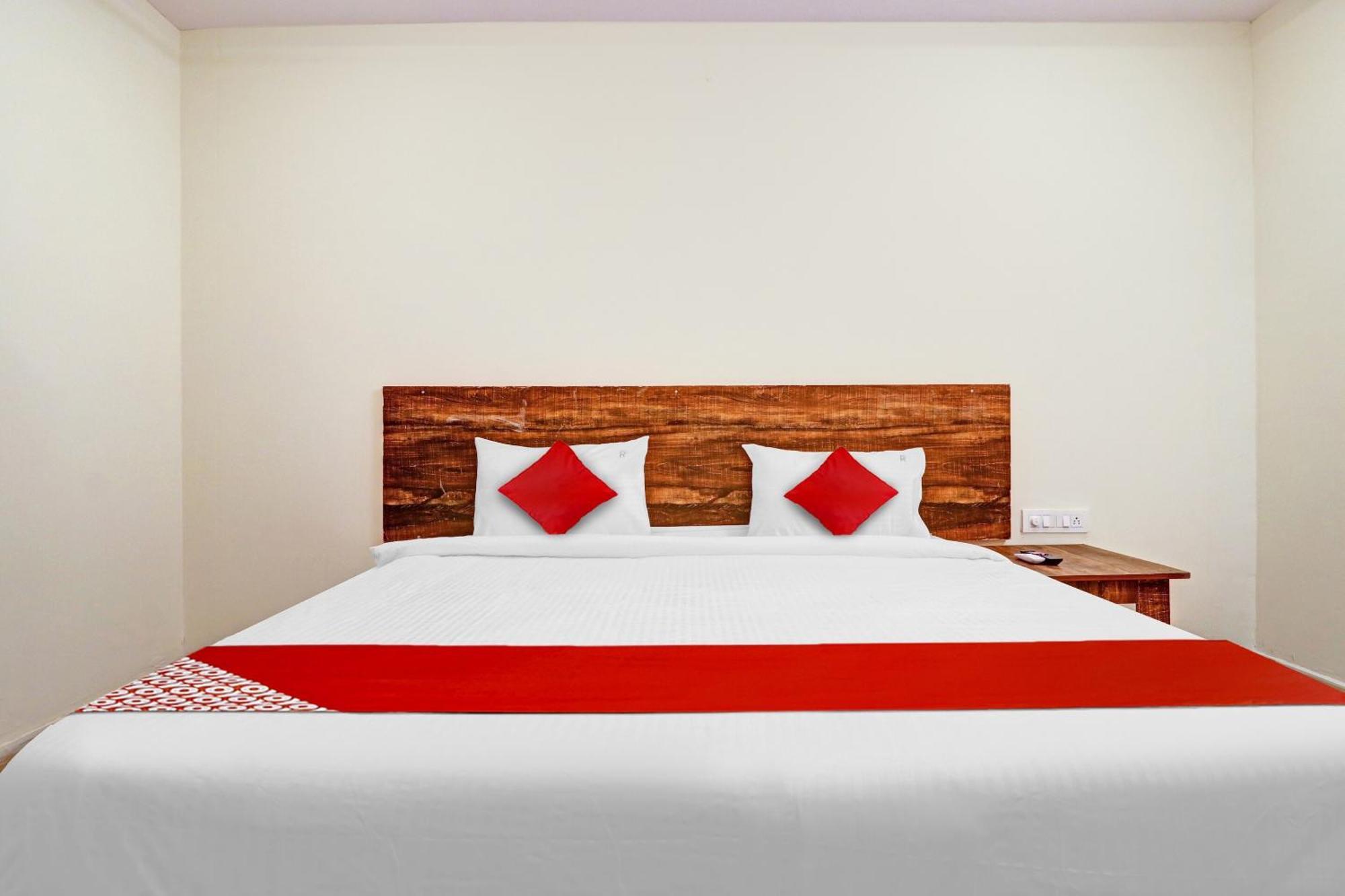 Hotel O R Square Inn Hyderabad Exterior photo
